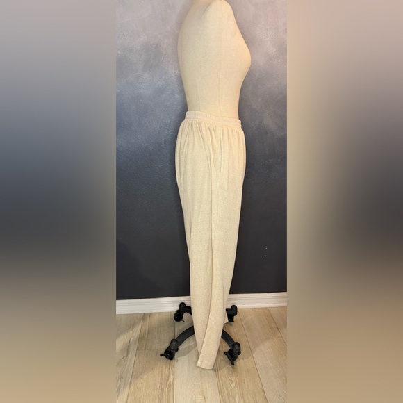 Vintage Lacy Afternoon Beige Knit Lounge Set – Size M - Picture 10 of 16